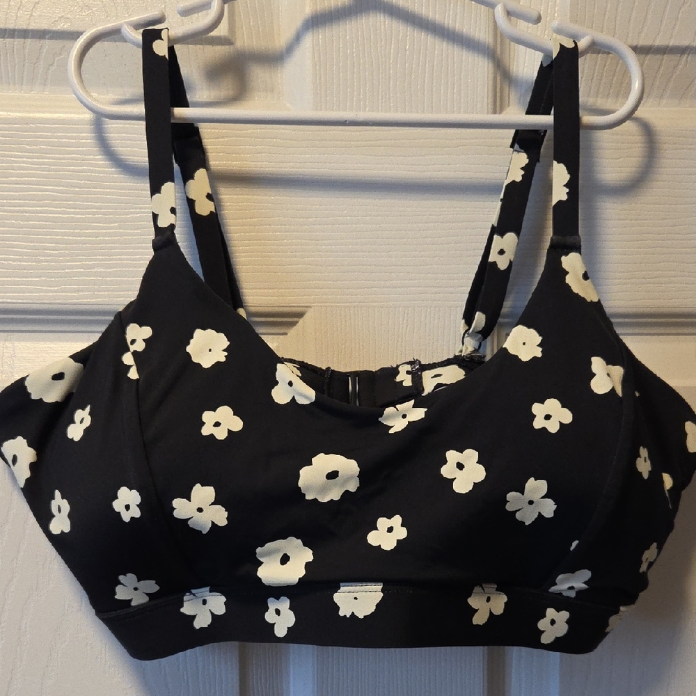 Knix Black and Gray Apparel